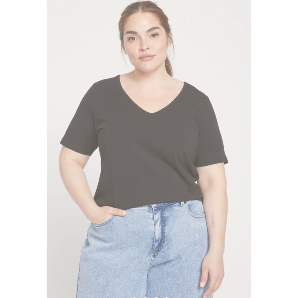 Universal Standard Double V  Tee Black Size L 22-24 (3x) Pima Cotton Stretch